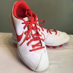Nike softball cleats